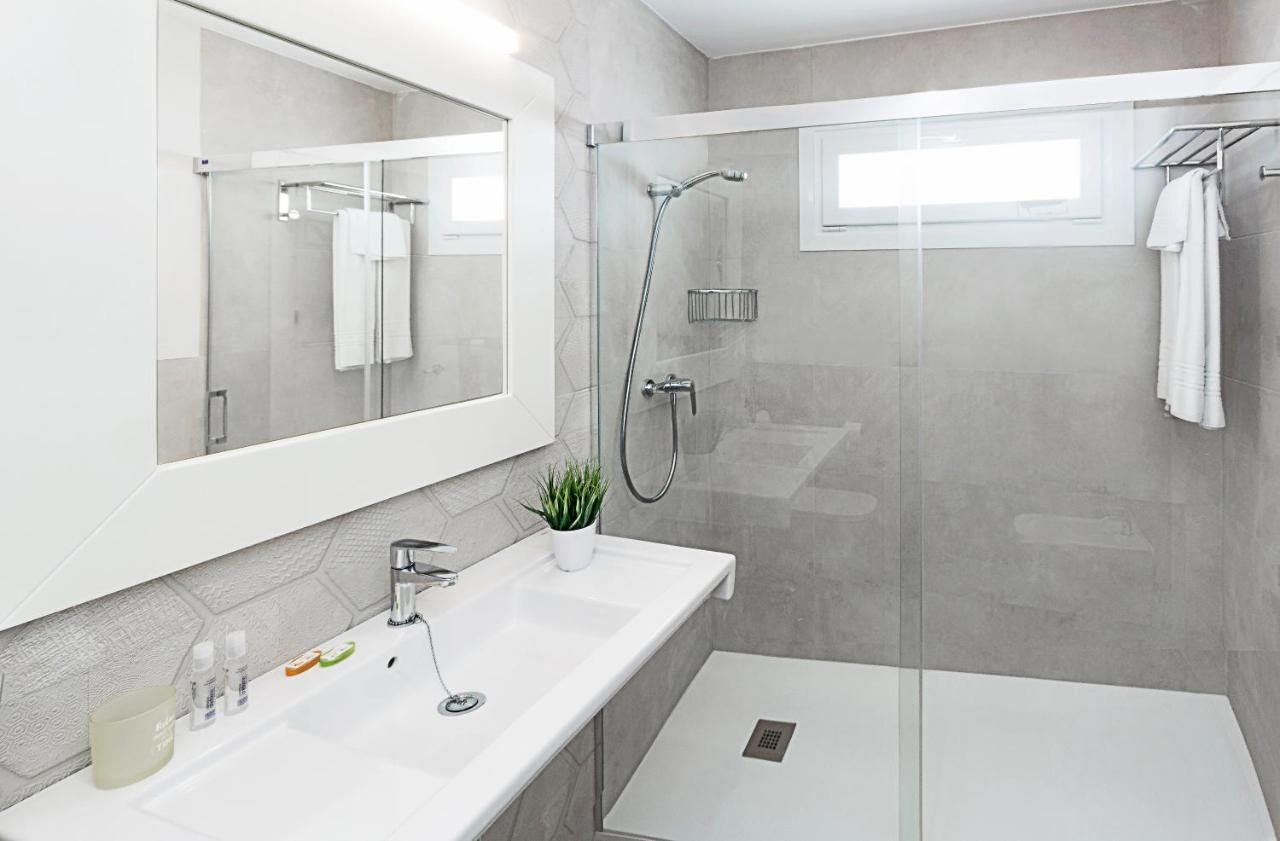 Apartamentos Perla Marina เนร์คา ภายนอก รูปภาพ