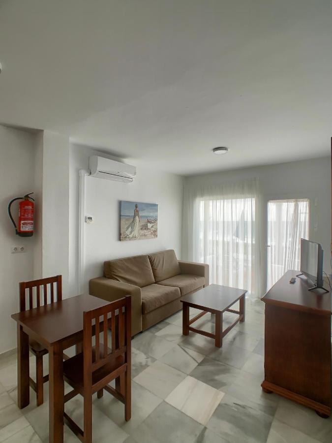 Apartamentos Perla Marina เนร์คา ภายนอก รูปภาพ