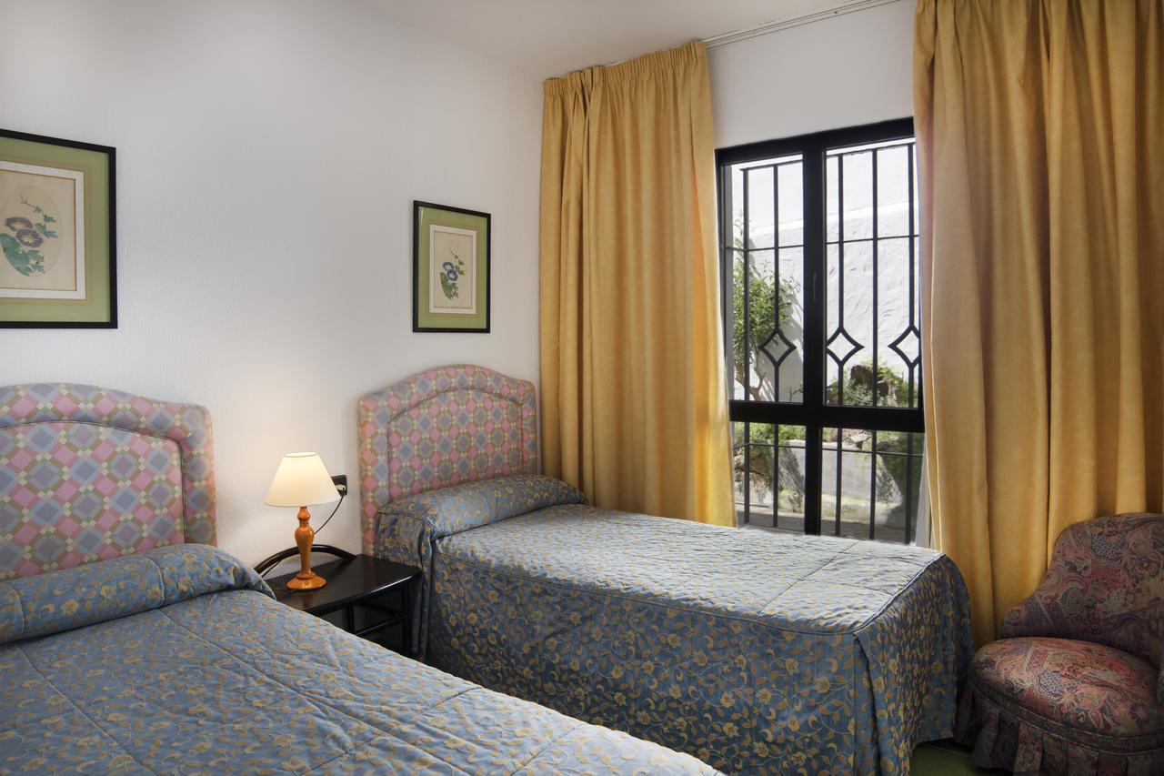 Apartamentos Perla Marina เนร์คา ภายนอก รูปภาพ